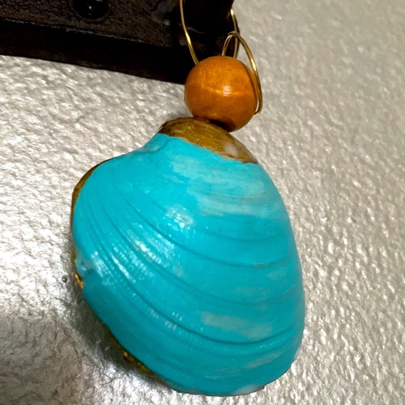 Mermaid Hanging Decoration/ Ornament Hand-painted, Decoupage, & Glazed Seashell - Picture 5 of 7